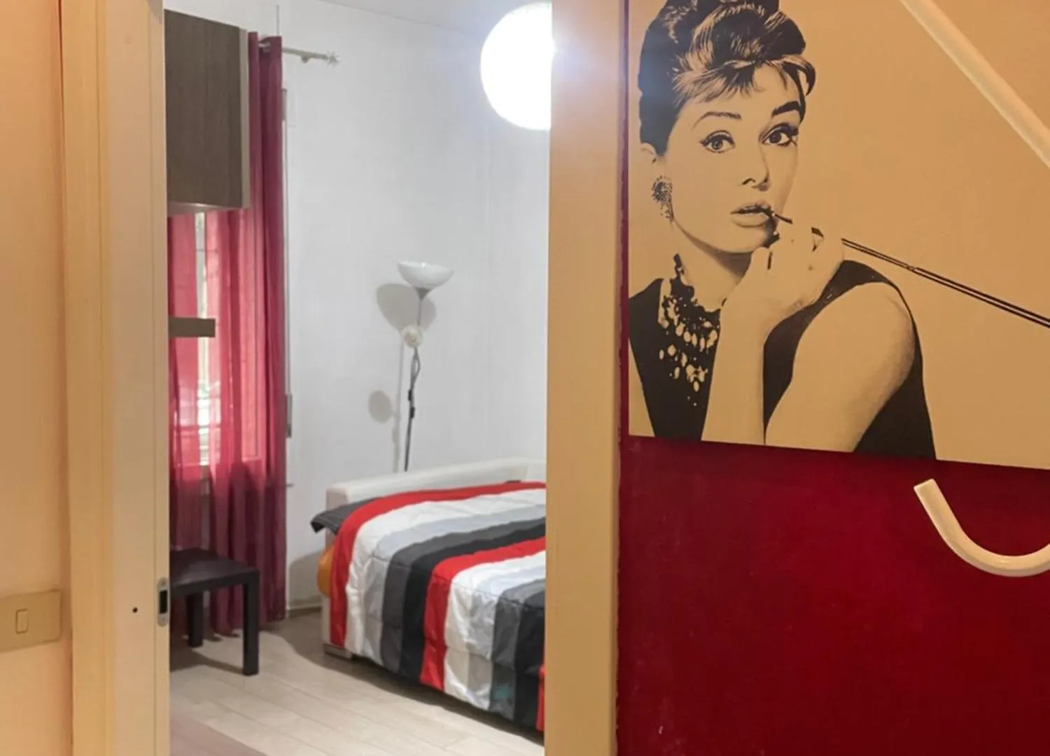The Red Apartment2 Milano